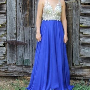 blue dress